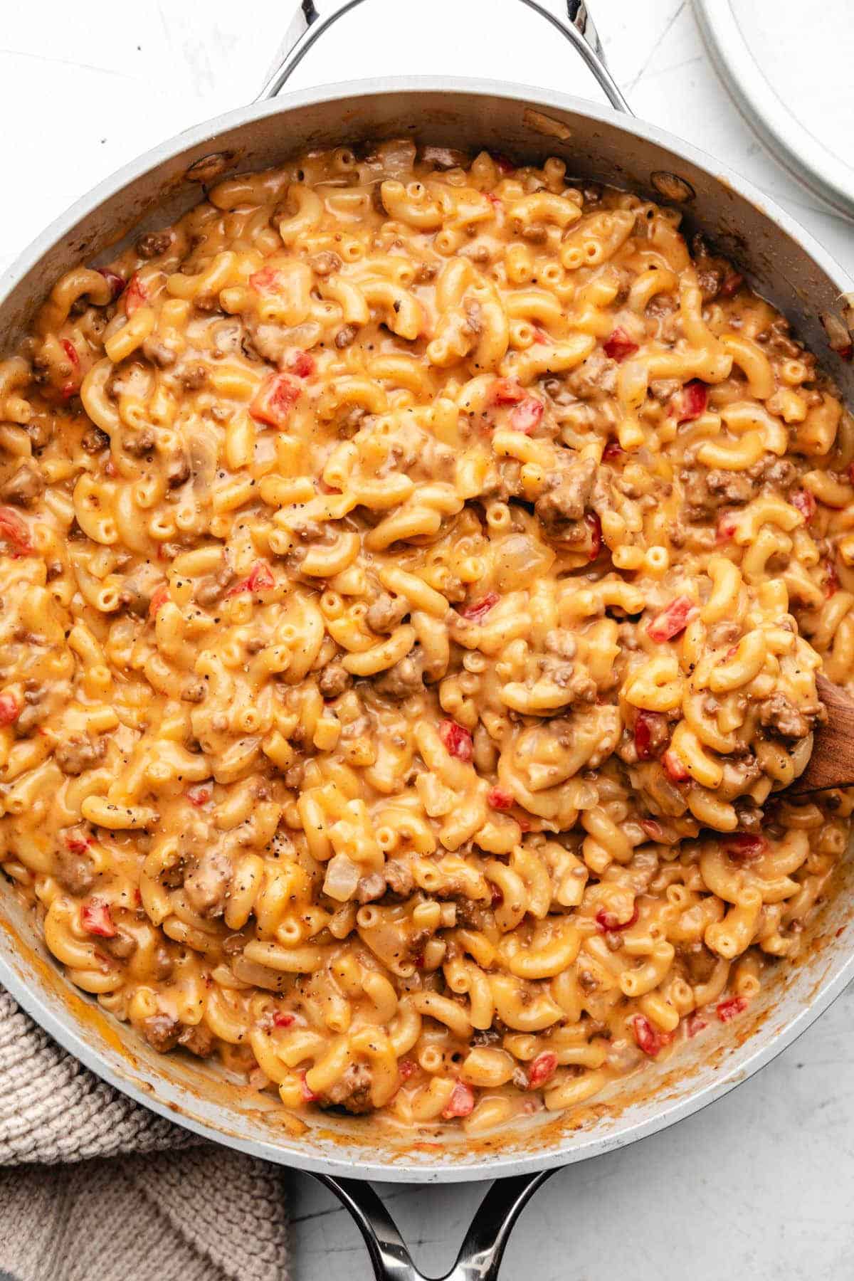 Hamburger macaroni in a skillet.