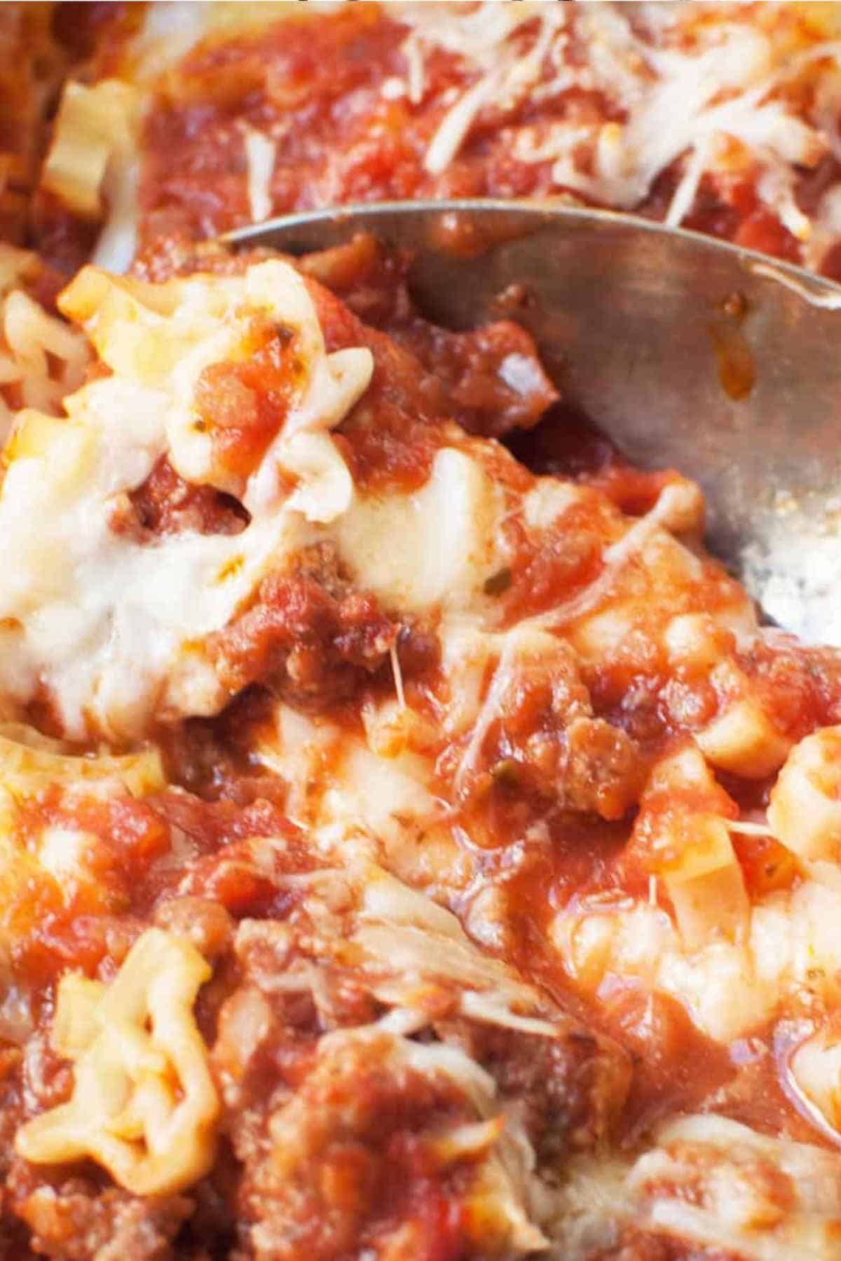 Close up image of Texas baked pasta.